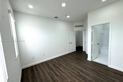 Купить кондоминиум в Майами, Флорида 2 спальни, 111.95м2, № 1948574 - фото 16