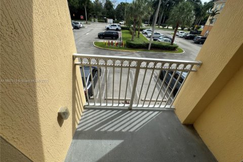 Купить кондоминиум в Майами, Флорида 2 спальни, 111.95м2, № 1948574 - фото 24