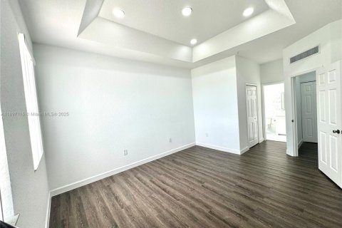 Купить кондоминиум в Майами, Флорида 2 спальни, 111.95м2, № 1948574 - фото 9