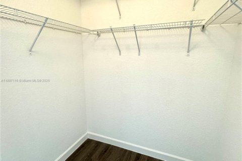 Купить кондоминиум в Майами, Флорида 2 спальни, 111.95м2, № 1948574 - фото 14