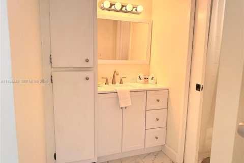 Снять в аренду кондоминиум в Санни-Айлс-Бич, Флорида 1 спальня, 71.26м2, № 1992568 - фото 7