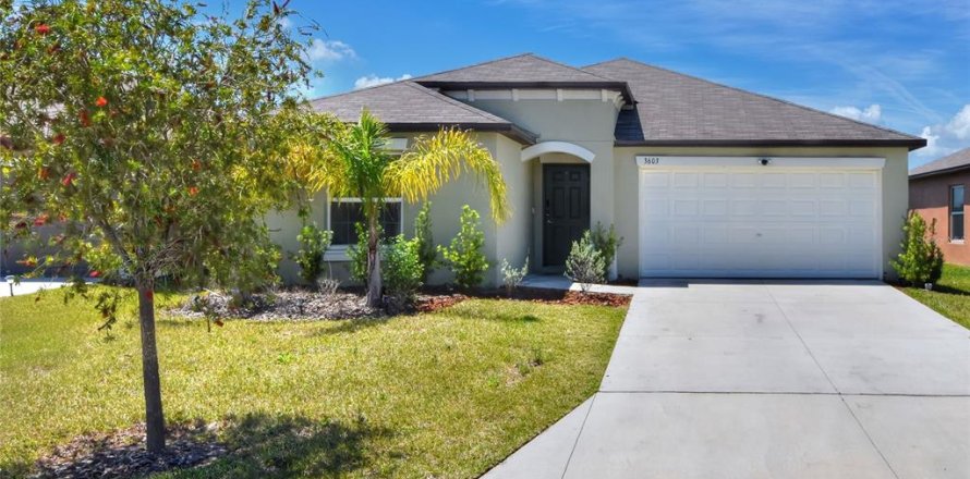 Villa ou maison à Plant City, Floride 4 chambres, 179.77 m2 № 2132869