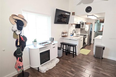 Condo in Lutz, Florida, 1 bedroom № 2198351 - photo 7