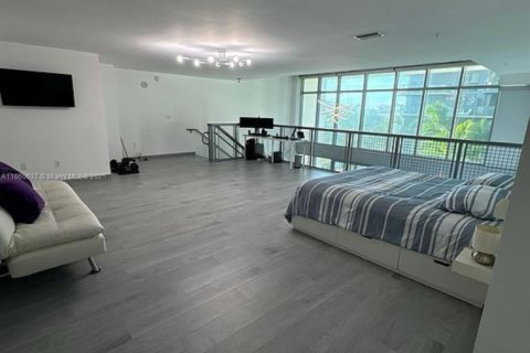 Condo in Miami, Florida, 1 bedroom  № 1892104 - photo 7