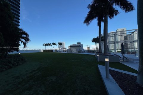 Condo in Miami, Florida, 1 bedroom  № 1892104 - photo 18