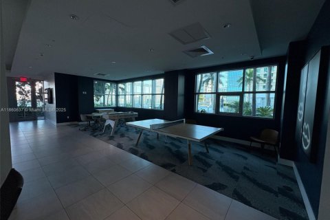 Condo in Miami, Florida, 1 bedroom  № 1892104 - photo 22