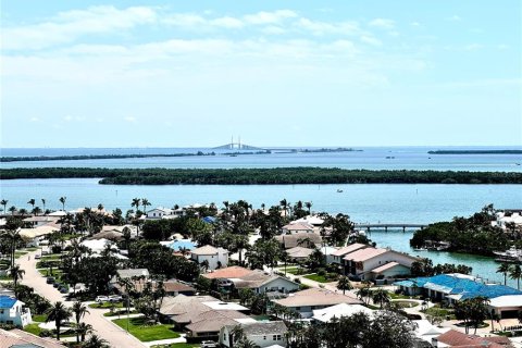 Condo in Saint Petersburg, Florida, 1 bedroom  № 1673633 - photo 22