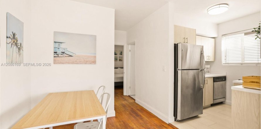 Condo in Miami Beach, Florida, 1 bedroom № 2367841