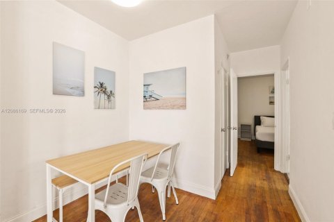 Condo in Miami Beach, Florida, 1 bedroom № 2367841 - photo 13