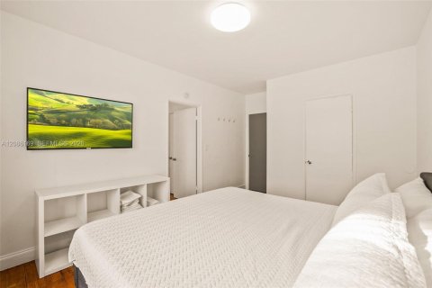 Condo in Miami Beach, Florida, 1 bedroom № 2367841 - photo 16
