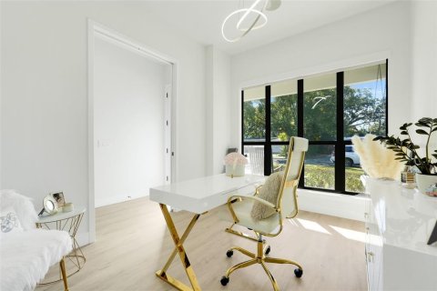 House in Winter Park, Florida 4 bedrooms, 201.6 sq.m. № 2098746 - photo 8