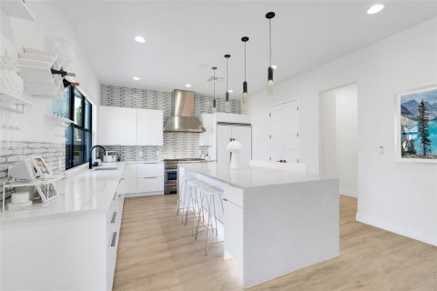 House in Winter Park, Florida 4 bedrooms, 201.6 sq.m. № 2098746 - photo 16