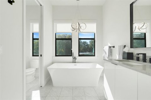 House in Winter Park, Florida 4 bedrooms, 201.6 sq.m. № 2098746 - photo 26