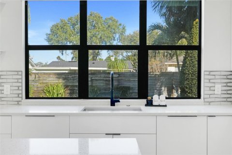 House in Winter Park, Florida 4 bedrooms, 201.6 sq.m. № 2098746 - photo 20