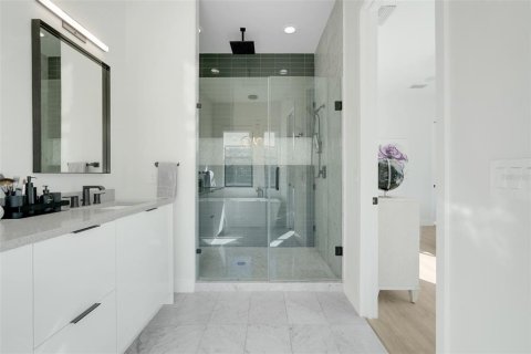 House in Winter Park, Florida 4 bedrooms, 201.6 sq.m. № 2098746 - photo 28