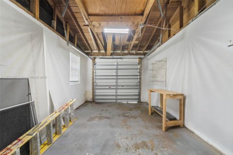 Casa en venta en West Miami, Florida, 3 dormitorios, 107.21 m2 № 1923236 - foto 24