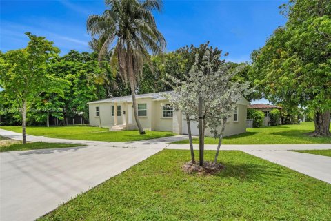 Casa en venta en West Miami, Florida, 3 dormitorios, 107.21 m2 № 1923236 - foto 26
