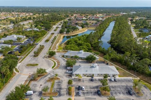 Immobilier commercial à vendre à North Port, Floride: 1127.18 m2 № 1717173 - photo 15