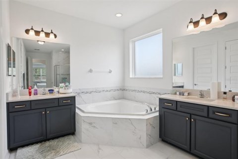 Casa en venta en Seffner, Florida, 6 dormitorios, 511.52 m2 № 1797813 - foto 14