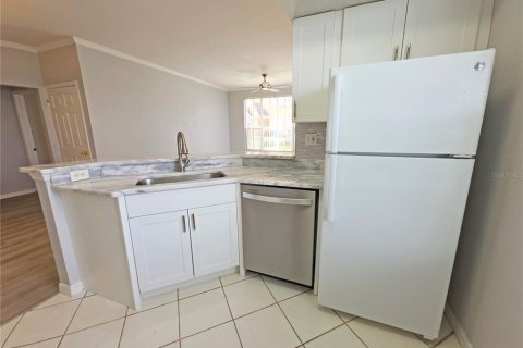 Condominio en alquiler en Tampa, Florida, 3 dormitorios, 124.95 m2 № 2284185 - foto 9