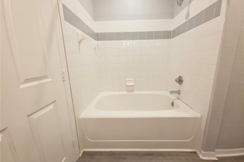 Condominio en alquiler en Tampa, Florida, 3 dormitorios, 124.95 m2 № 2284185 - foto 16