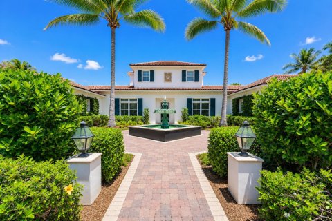 House in Hobe Sound, Florida 5 bedrooms, 439.71 sq.m. № 2270690