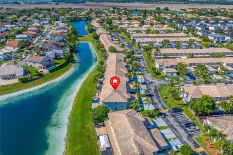 Casa en venta en Miami, Florida, 3 dormitorios, 154.87 m2 № 1983035 - foto 13