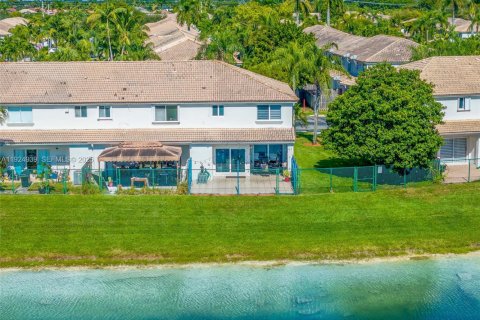 Casa en venta en Miami, Florida, 3 dormitorios, 154.87 m2 № 1983035 - foto 5