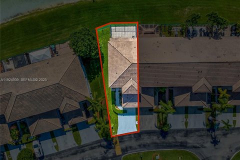 Casa en venta en Miami, Florida, 3 dormitorios, 154.87 m2 № 1983035 - foto 18