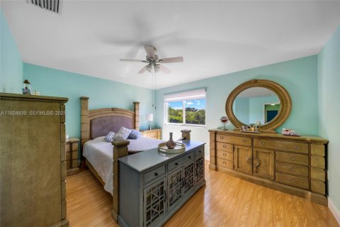 Casa en venta en Miami, Florida, 3 dormitorios, 154.87 m2 № 1983035 - foto 29