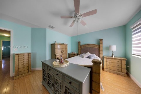 Casa en venta en Miami, Florida, 3 dormitorios, 154.87 m2 № 1983035 - foto 30