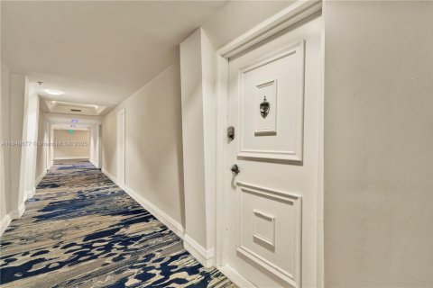 Copropriété à vendre à Miami Beach, Floride: 1 chambre, 86.4 m2 № 1851924 - photo 2