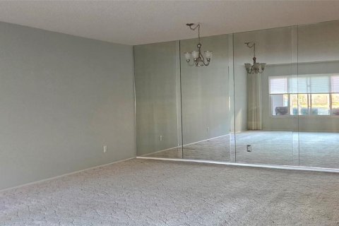 Condo in Clearwater, Florida, 2 bedrooms № 2102285 - photo 4
