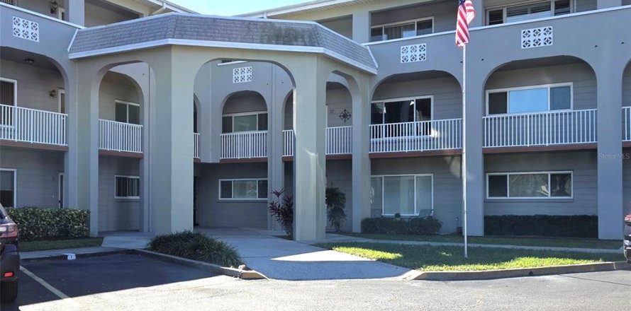 Condo in Clearwater, Florida, 2 bedrooms № 2102285