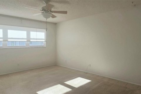 Condo in Clearwater, Florida, 2 bedrooms № 2102285 - photo 13
