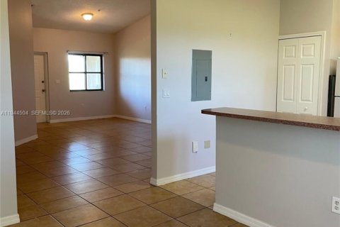 Copropriété à louer à Cutler Bay, Floride: 3 chambres, 117.43 m2 № 2001138 - photo 4