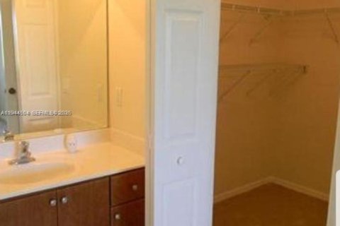 Copropriété à louer à Cutler Bay, Floride: 3 chambres, 117.43 m2 № 2001138 - photo 7