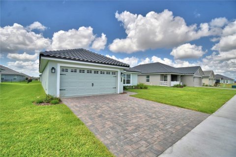 Villa ou maison à vendre à Auburndale, Floride: 3 chambres, 183.02 m2 № 2102183 - photo 3