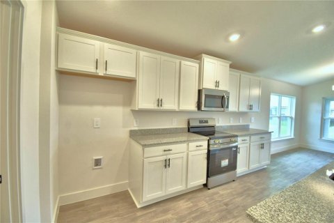 Villa ou maison à vendre à Auburndale, Floride: 3 chambres, 183.02 m2 № 2102183 - photo 8