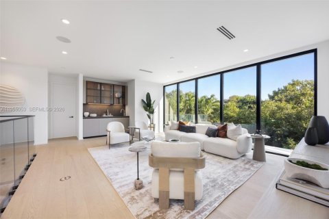 Casa en venta en Miami, Florida, 5 dormitorios, 461.17 m2 № 2011130 - foto 20