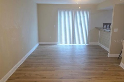 Copropriété à louer à Lakeland, Floride: 3 chambres, 137.68 m2 № 2376737 - photo 4
