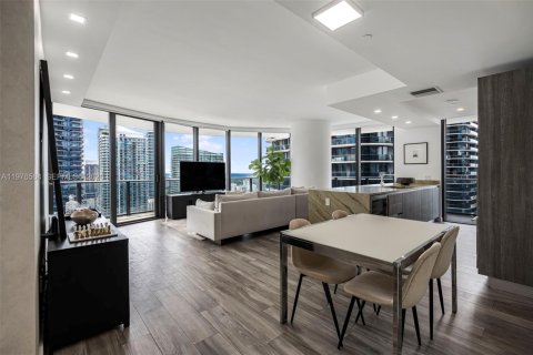 Condo in Miami, Florida, 3 bedrooms  № 2042683 - photo 4