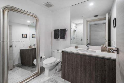 Condo in Miami, Florida, 3 bedrooms  № 2042683 - photo 26