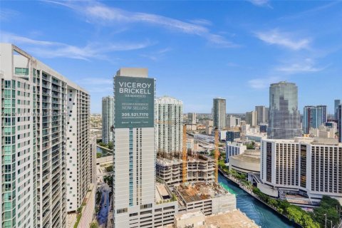Condominio en alquiler en Miami, Florida, 1 dormitorio, 78.22 m2 № 2012536 - foto 17