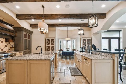 House in Saint Pete Beach, Florida 5 bedrooms, 484.3 sq.m. № 2103436 - photo 21