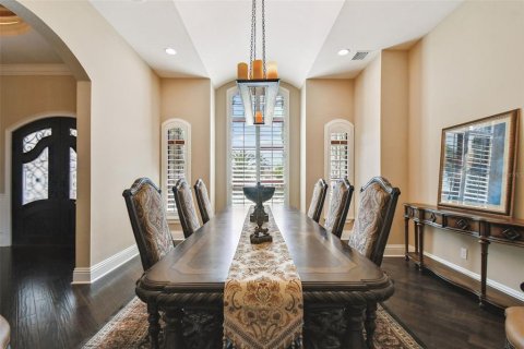 House in Saint Pete Beach, Florida 5 bedrooms, 484.3 sq.m. № 2103436 - photo 11