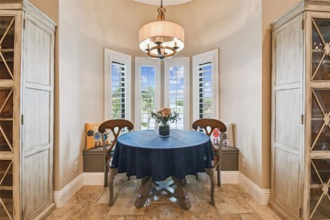 House in Saint Pete Beach, Florida 5 bedrooms, 484.3 sq.m. № 2103436 - photo 25
