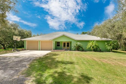 Casa en venta en Frostproof, Florida, 4 dormitorios, 235.04 m2 № 1904265 - foto 1