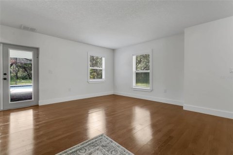 Casa en venta en Frostproof, Florida, 4 dormitorios, 235.04 m2 № 1904265 - foto 6