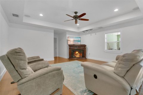 Casa en venta en Frostproof, Florida, 4 dormitorios, 235.04 m2 № 1904265 - foto 4